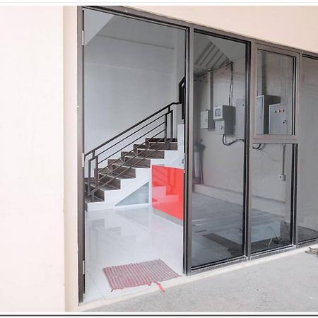 Hotel Reddoorz Near Kota Tua 2 Jakarta Exterior foto