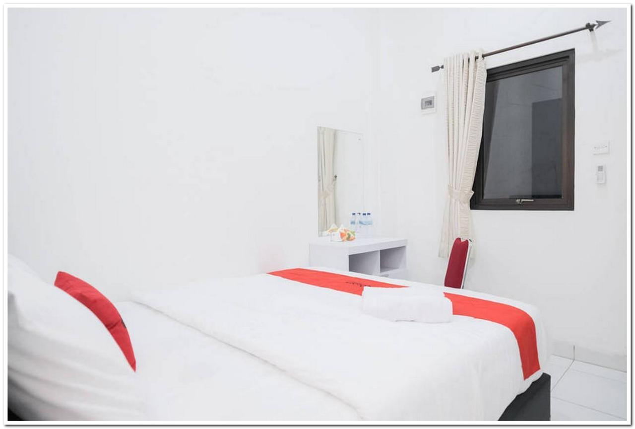 Hotel Reddoorz Near Kota Tua 2 Jakarta Exterior foto